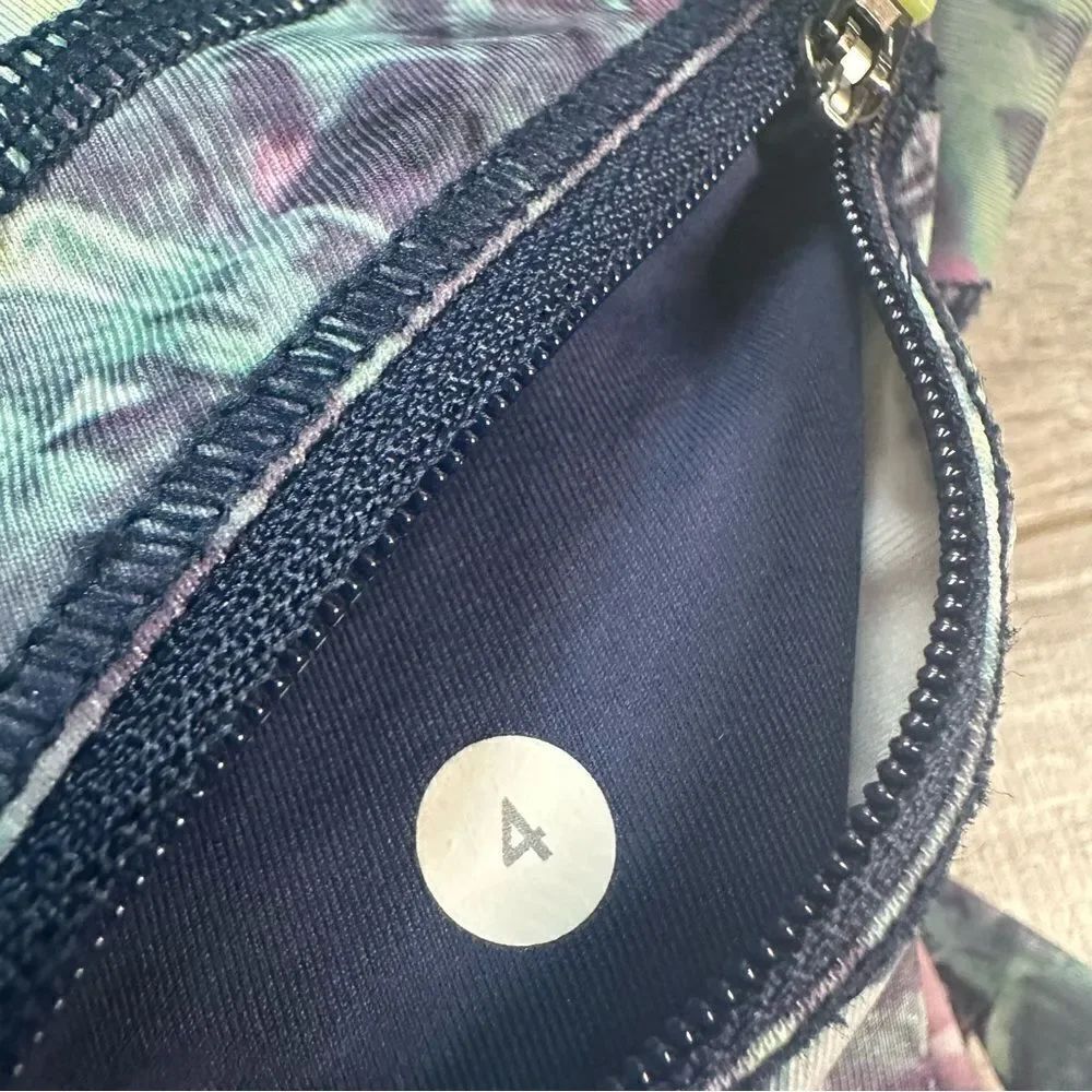 Lululemon Run: Top Speed iridescent Crop Legging size 4 - Picture 10 of 11